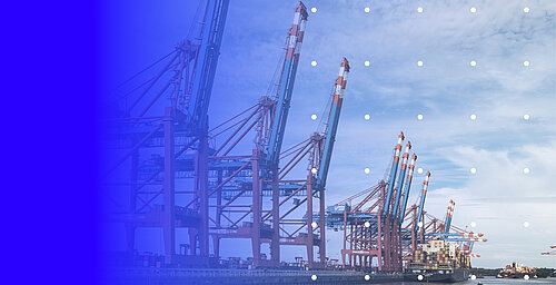 all about ports keyvisual Container cranes at the harbour under a blue sky, left half of the image with blue colour gradient and white dots.